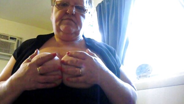جميلة الملاك فاليا يعطي افلام تركي سكس مترجم رأسها ويحصل بوسها الحلو يمسح