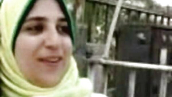 امرأة سمراء جنس عربي واجنبي الهزيلة غال مع الحمار العصير ماري تمتص وركوب الخفقان ضخمة الديك