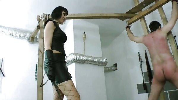 عاهرة سمراء افلام سكس كلاسيكيه مترجمه في سن المراهقة حصلت على كيتي دمرت من قبل ديك كبيرة لها BF الثابت