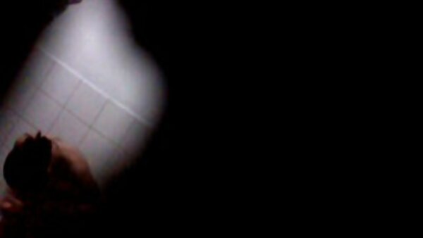 رجل سكس اجنبي تعليم الجنس أصلع مقرن أصابع ولغ حلق المهبل من الزنجبيل مفعم بالحيوية الكلبة